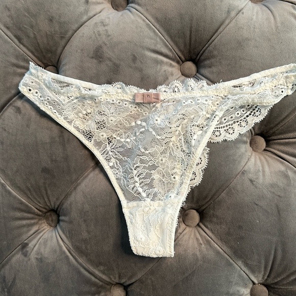 Elegant French white lace lingerie set of 3 by Etam#6 - Picture 9 of 13